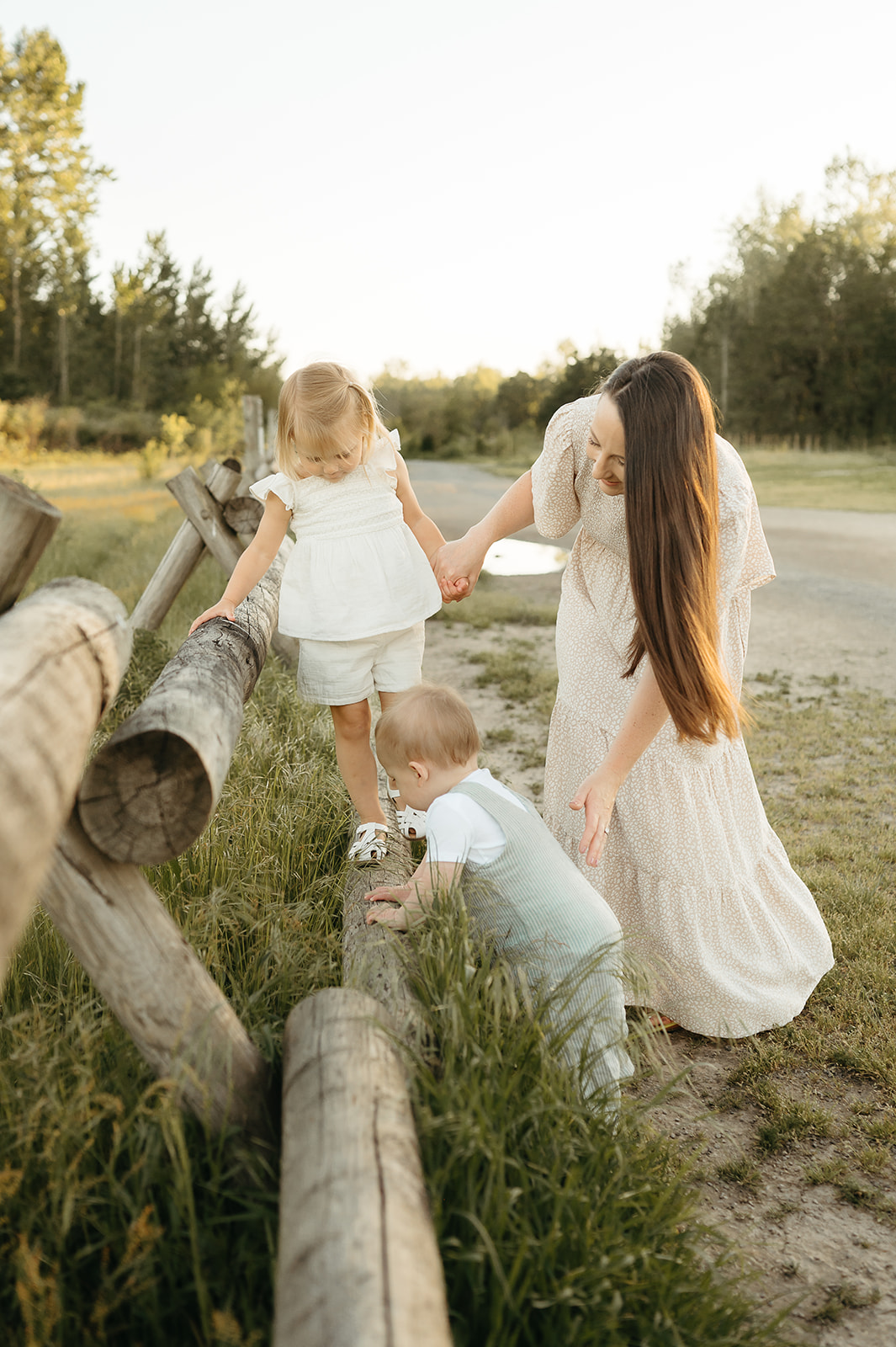 portland family photography session in portland oregon park at golden hour